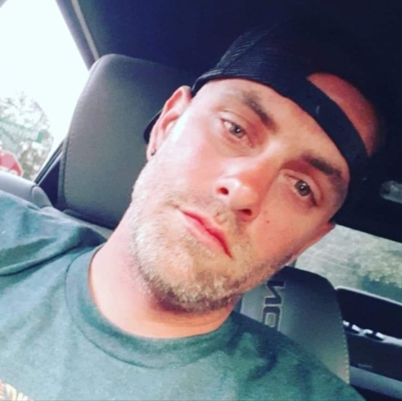 Meet your Posher, Nick - Picture 2 of 2